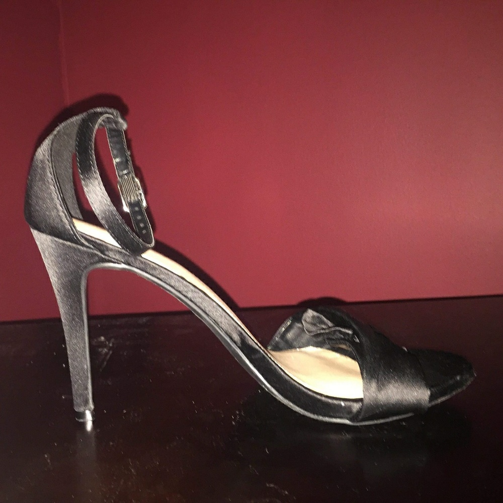 Shoes - Picture 3 of 3